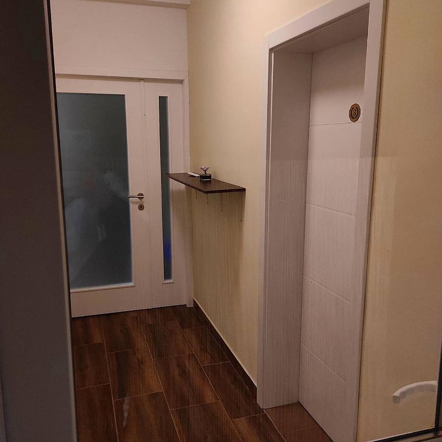 V & V Villa Lalince Luaran gambar