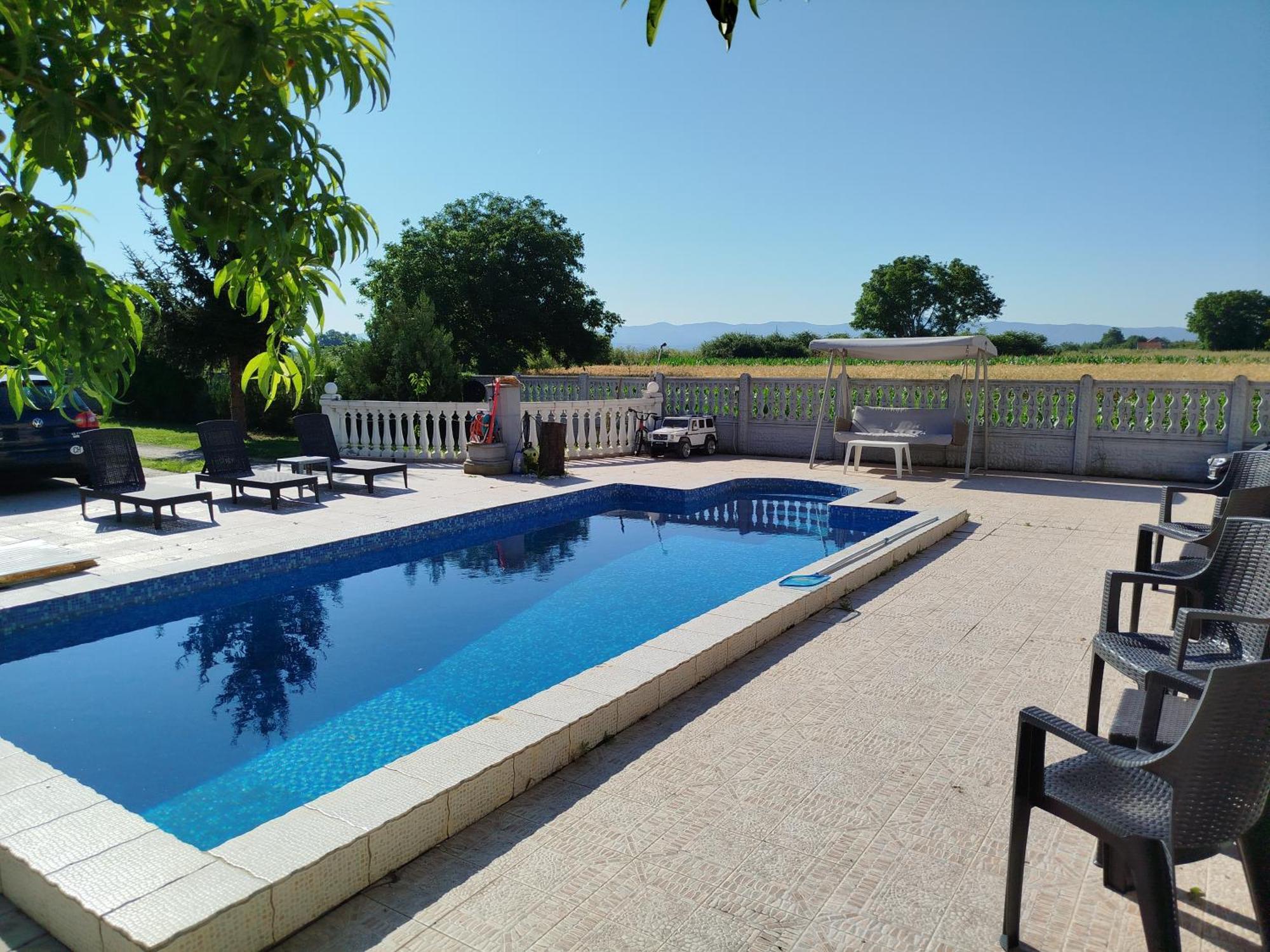 V & V Villa Lalince Luaran gambar